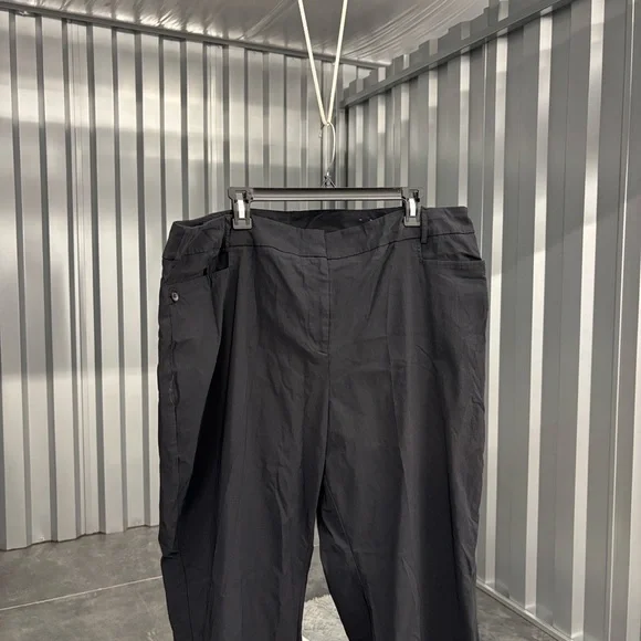 Lane Bryant Petite Black Dress Pants Button Accent Stretch 24P Rayon Nylon Blend - Picture 3 of 16